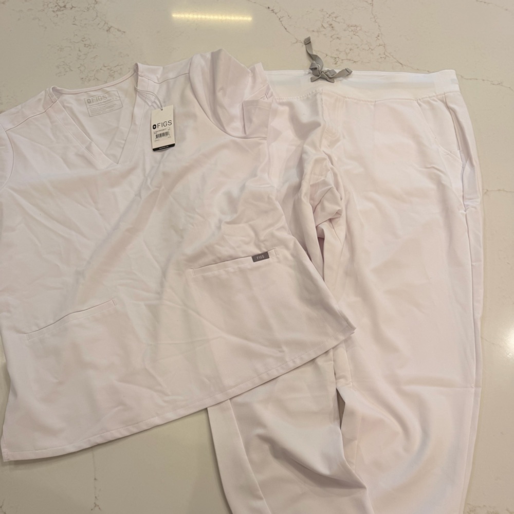 Figs Women's Scrub Top and Jogger Set in White